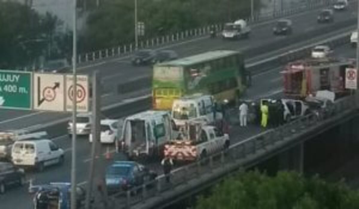 Dos heridos tras un accidente en la Autopista 25 de Mayo sentido a Liniers