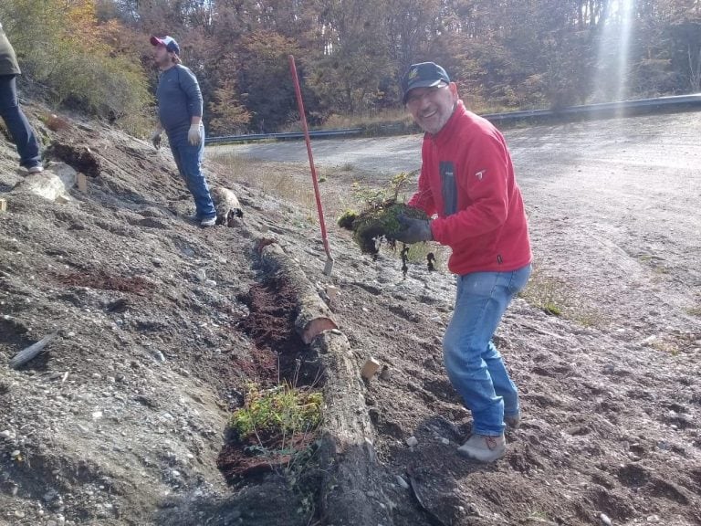 Restauración ambiental en la Reserva Río Valdéz.