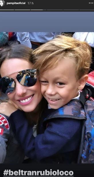 Pampita y Benjamín Vicuña coincidieron en el primer día de clases de sus hijos. (Foto: Instagram)