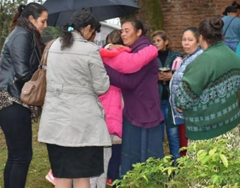 Dolor por la muerte de Raquel Dos Santos. (Foto: El Territorio)