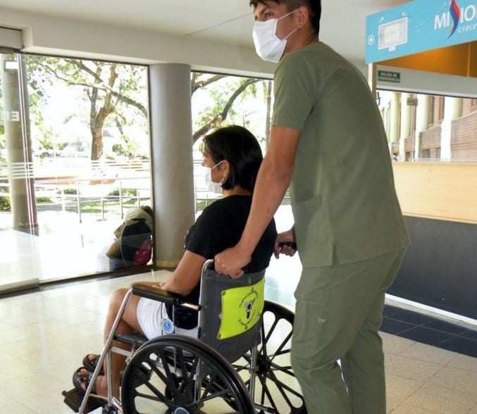 Traslado de pacientes en el Hospital Madariaga