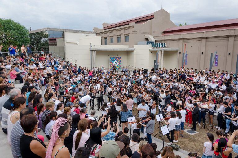 Presentación en el Día de la Música en la Usina Cultural (Facebook Orquesta Sinfónica Infantil y Juvenil de Salta)