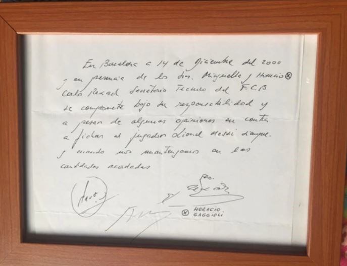 La servilleta en la que Lionel Messi firmó su primer contrato está en manos de Horacio Gaggioli, pieza clave para su desembarco en el Barcelona.