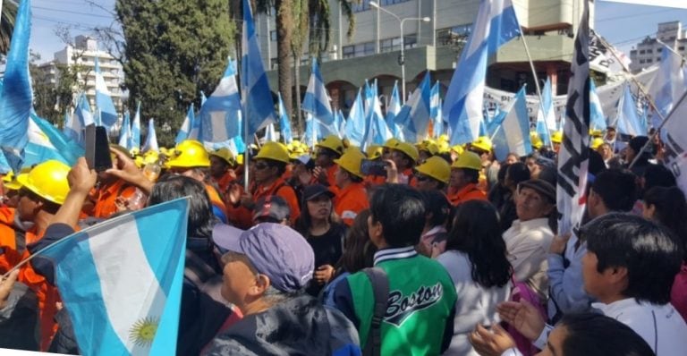 Los mineros de El Aguilar partieron a la madrugada, para arribar a San Salvador de Jujuy a media mañana.