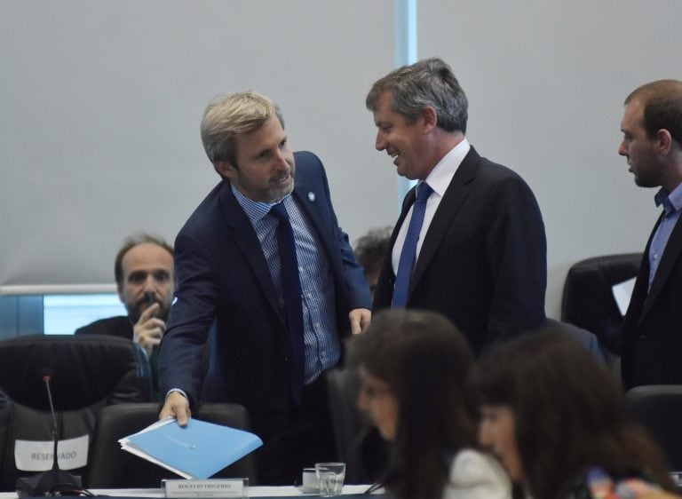 DYN12, BUENOS AIRES, 04/10/2016, EL MINISTRO DEL INTERIOR, ROGELIO FRIGERIO, EXPONE  ANTE LA COMISIÓN DE PRESUPUESTO Y HACIENDA DE LA CÁMARA DE DIPUTADOS SOBRE LAS OBRAS PÚBLICAS PREVISTAS EN EL PROYECTO DE PRESUPUESTO PARA EL PRÓXIMO AÑO, EN EL ANEXO C DEL CONGRESO. FOTO:DYN/LUCIANO THIEBERGER.