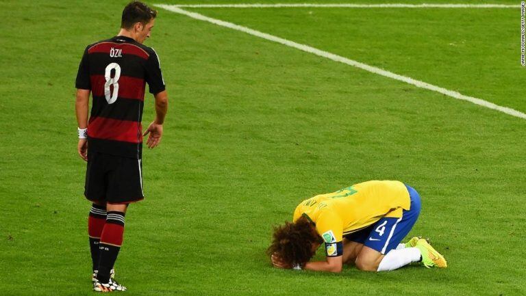 El impiadoso 7-1 de los alemanes dejó sumido a Brasil en otro Maracanazo. Y por el tercer puesto, Holanda les hizo tres más.