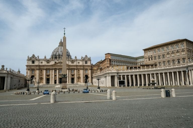 La Plaza de San Pedro continúa cerrado para los italianos (Foto: Andreas SOLARO / AFP)