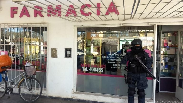 Allanamiento a farmacia en Jesús María (MPF)