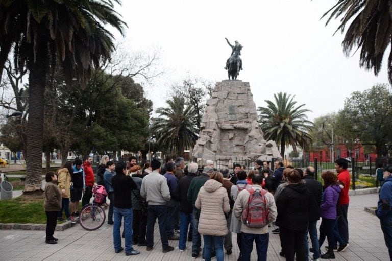 Jubilados marcharon contra el tarifazo en San Luis.