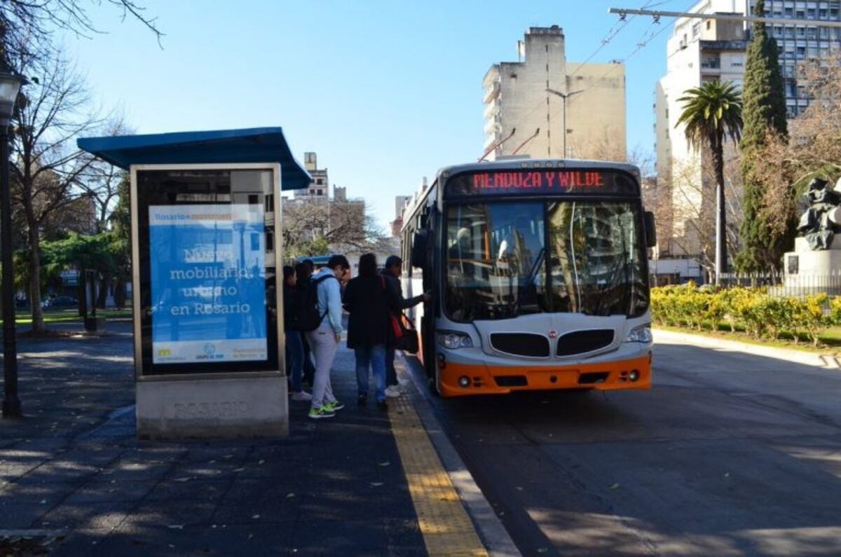 Definen un aumento en el boleto de colectivo de Rosario a partir de julio