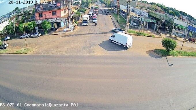 Posadas. De Avenida Quaranta a Cocomarola, otra de las imágenes que capturan las nuevas cámaras en la zona. Leen patentes y siguen objetos de interés. (Twitter Ministerio de Gobierno de Misiones)