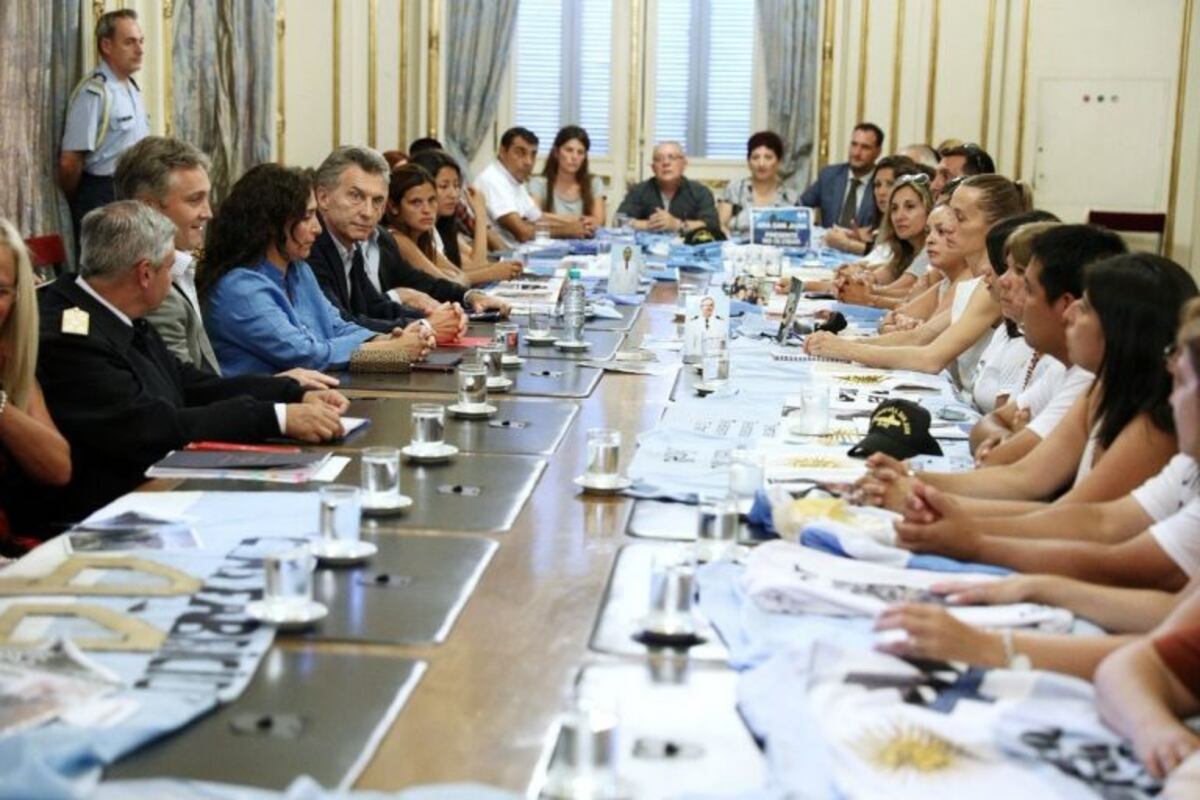 Familiares de tripulantes del ARA San Juan se reunieron con Macri