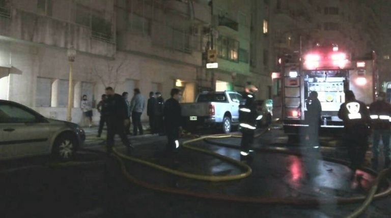 Incendio en Juncal al 700, Recoleta (Web)