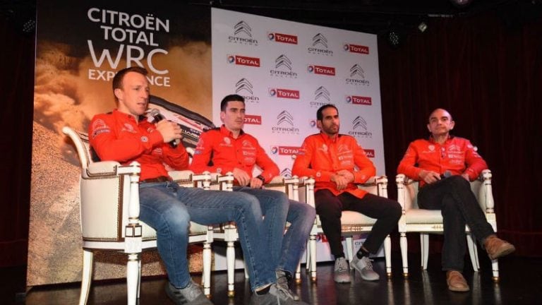 Meeke, Breen, Al Qassimi y el jefe de Citroën Pierre Budar.