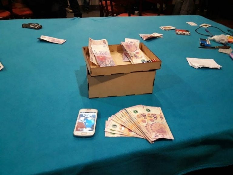 El operativo por juego clandestino se llevó a cabo en la ciudad de Canals.