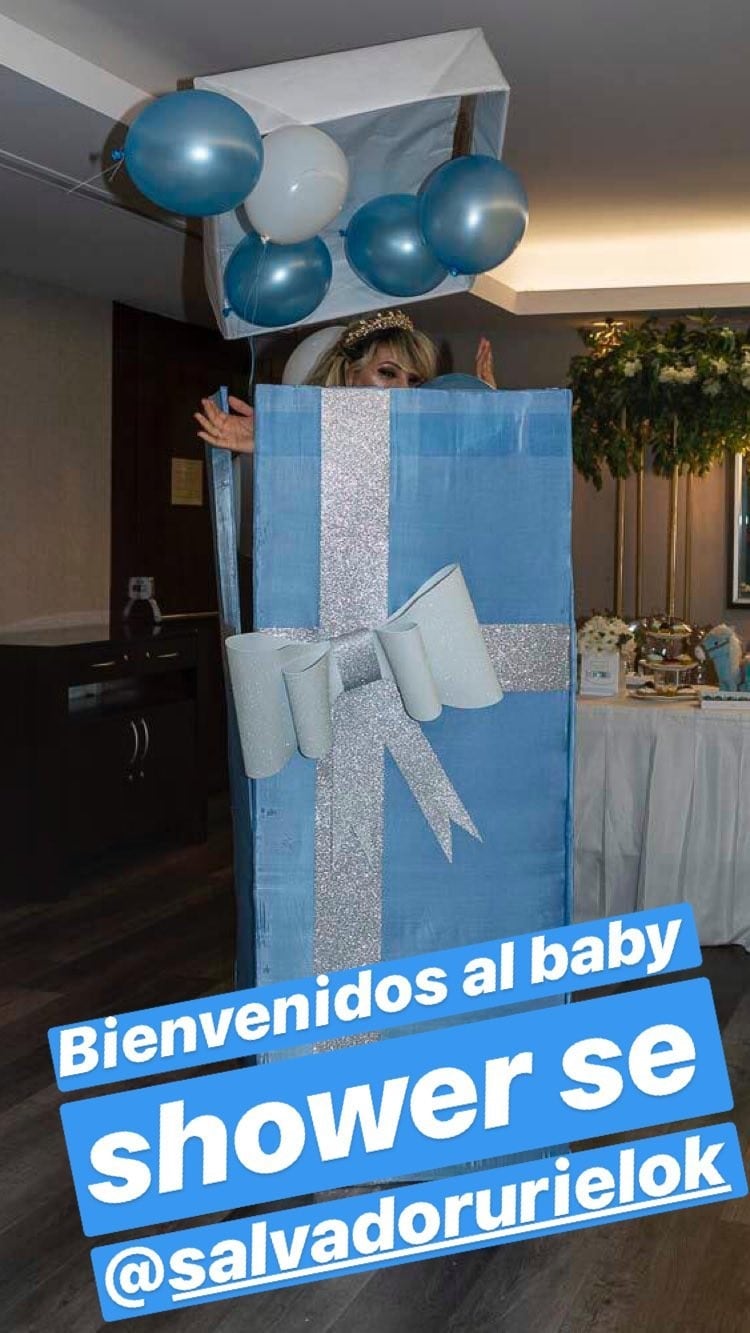 Así fue el excéntrico baby shower de Vicky Xipolitakis