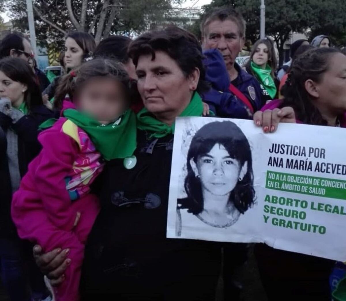 Santafesinas festejaron la media sanción del aborto donde falleció una mujer a la que se lo negaron