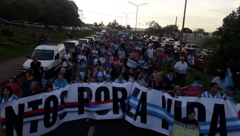 Marcha en contra de la despenalización del aborto en Posadas. (Foto: Misiones Online)