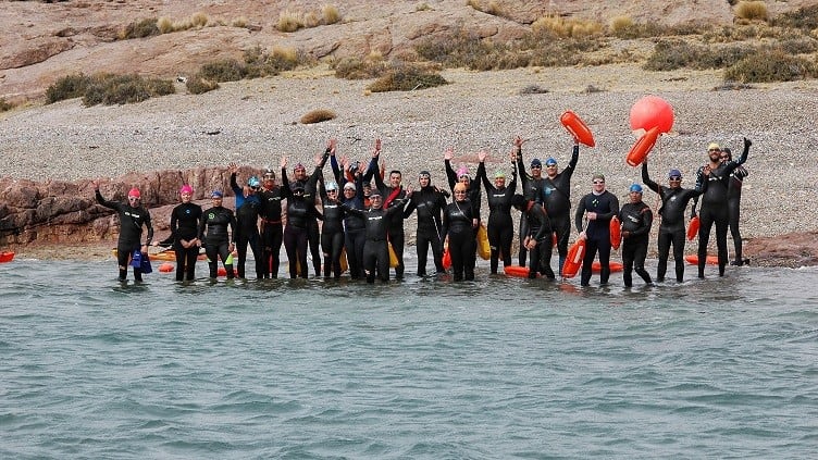 Puerto deseado cruce a nado de la ria