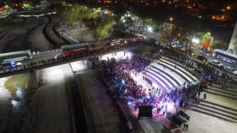 En el anfiteatro "Las Lavanderas" del parque lineal Xibi Xibi se ofrecerá este martes la "Serenata a San Salvador"