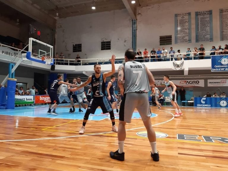 Tiro Federal frente a Deportivo Norte