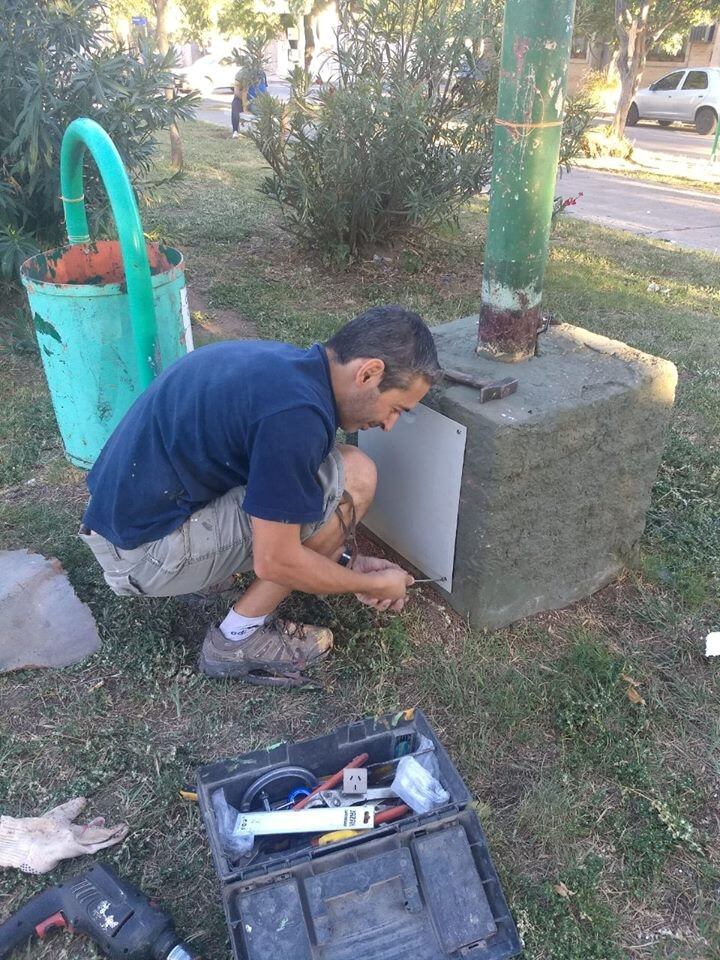 Los vecinos de barrio Bajo General Paz  en varias ocasiones "hermosearon" el barrio y recuperaron lugares históricos.