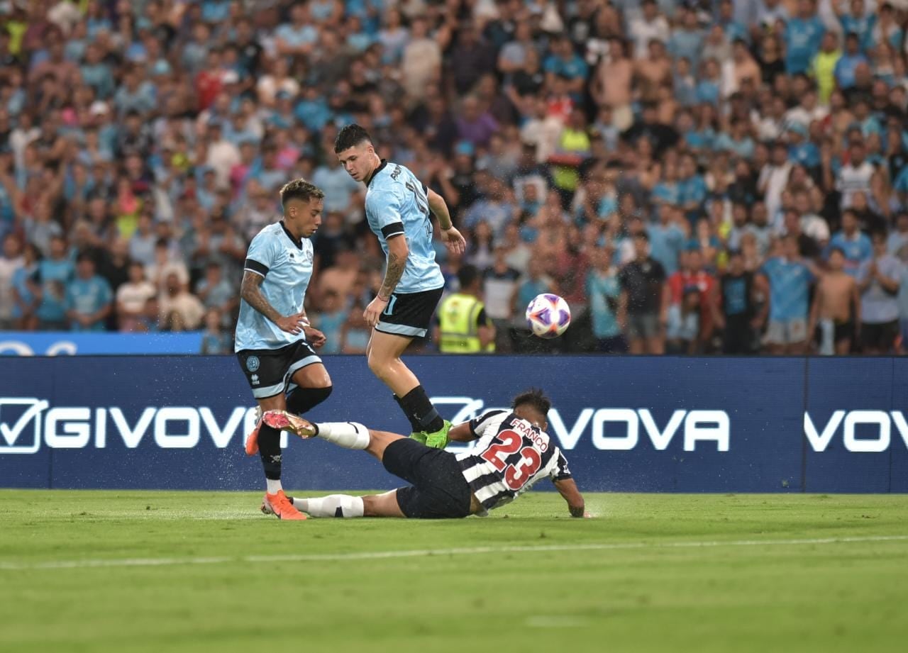 Fotografías del amistoso que jugaron Talleres y Belgrano el 21 de enero de 2023 en el marco de la pretemporada. (Facundo Luque y Pedro Castillo)