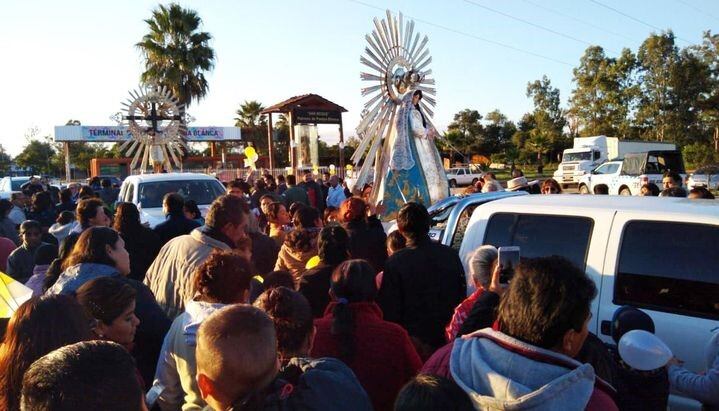 Las imágenes del Señor y la Virgen del Milagro, a su arribo a Pampa Blanca.