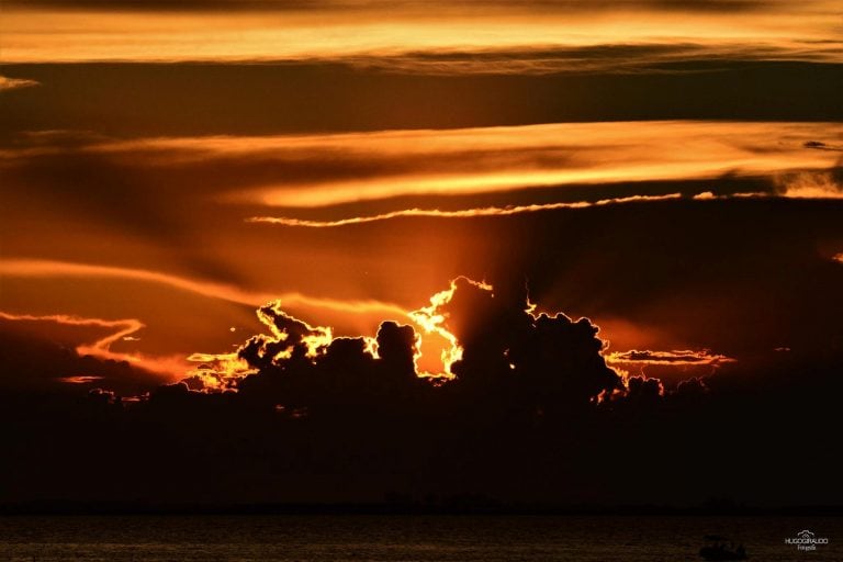 Atardecer en Miramar de Ansenuza - PH Hugo Giraudo