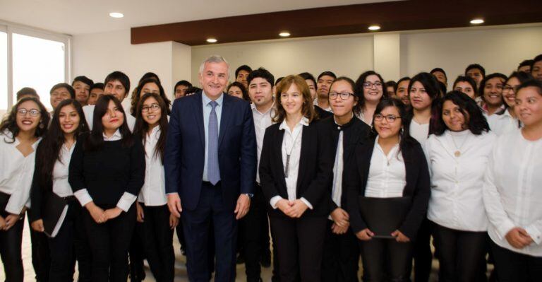 El gobernador Morales hizo entrega del nuevo edificio de la Escuela Superior de Música “San Francisco Solano”, ubicado en Lavalle 375 de esta capital.