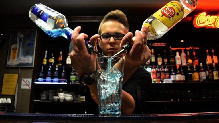 Flairbartenders el arte de combinar los sabores