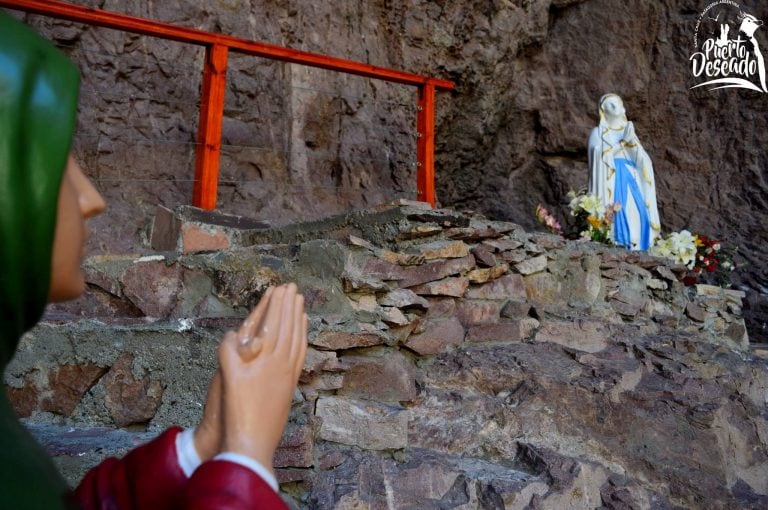 virgen de lourdes en puerto deseado