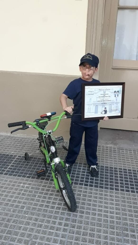 La situación aún no se resolvió pero el dibujo sigue en el cuaderno del pequeño (Policías Trabajando).