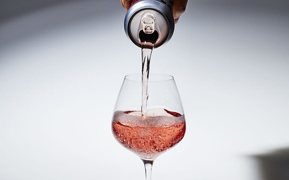 La industria del vino gana cada vez más adeptos con la lata y el bag in box