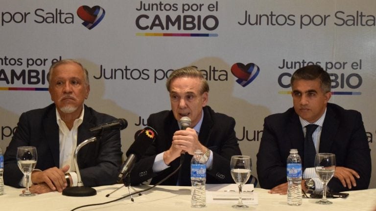 Pichetto junto a Juan Carlos Romero y Miguel Nanni (La Gaceta)