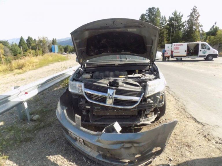 Imagen de la camioneta que sufrió importantes daños