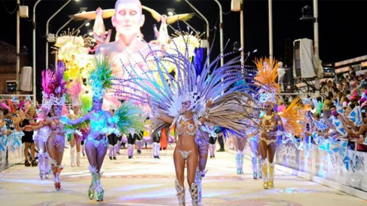 El Carnaval del País recibió un aporte económico por parte del municipio