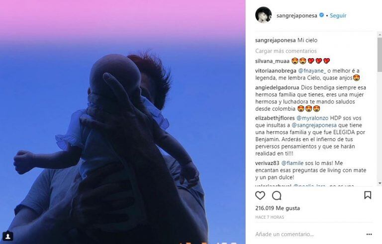 Magnolia y Benjamín Vicuña en un post de la China Suárez. (Foto: Instagram)