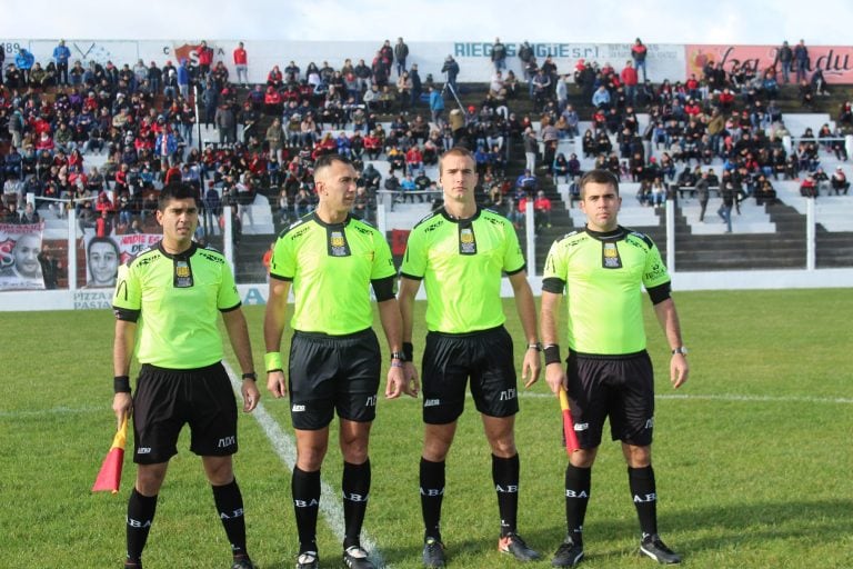 Leopoldo Gorosito, asistentes y cuarto árbitro