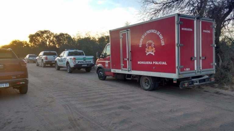 Los dos cuerpos fueron encontrados sin vida en diferentes lugares del pueblo. San Luis