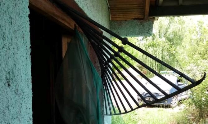 Así quedaron las rejas de una de las ventanas de la casa de Érica en el distrito La Primavera, de Tunuyan.