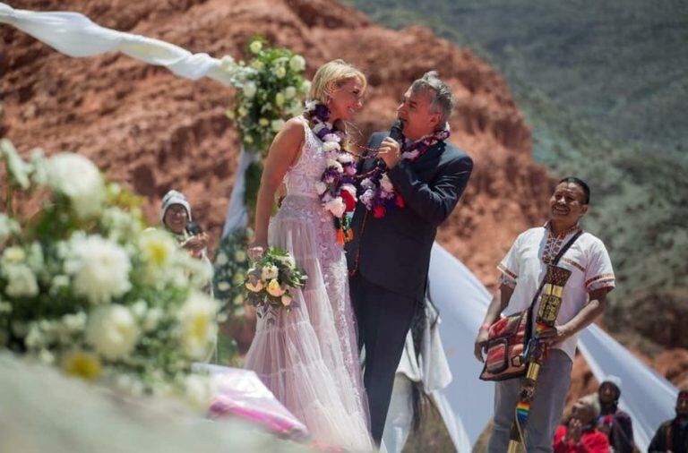 "Espero que transitemos toda nuestra vida juntos, amándonos y respetándonos por siempre", se dijeron los novios.