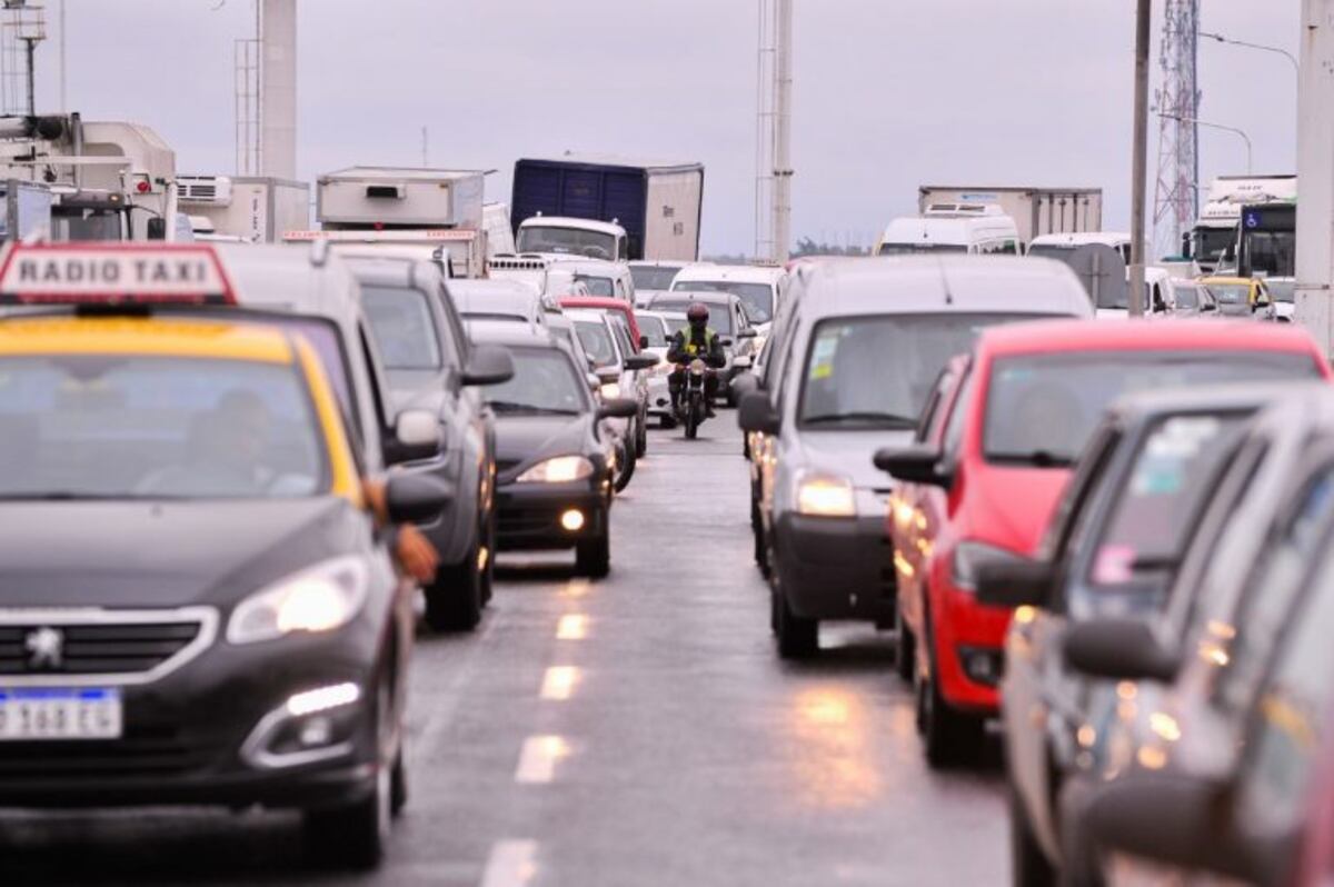 Pese a la cuarentena, continúa el caos de tránsito en los accesos a la ciudad de Buenos Aires