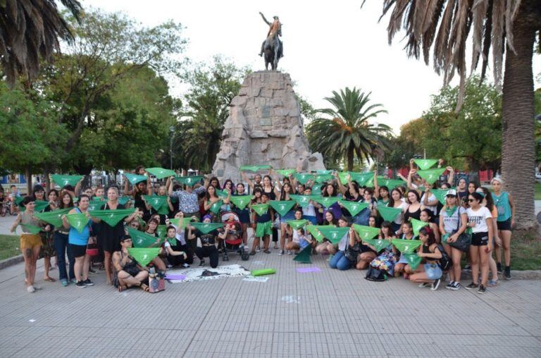 Pañuelazo en Villa Mercedes. Foto: El Diario de la República.