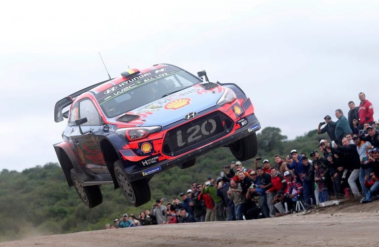 Argentina mantiene todavía sus posibilidades de correrse este año. En la imagen, Thierry Neuville (Huyndai), en el tramo de Las Bajadas, en 2019, en la edición en la que el belga fue el ganador.