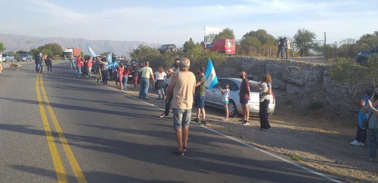 Banderazo nacional en traslasierra