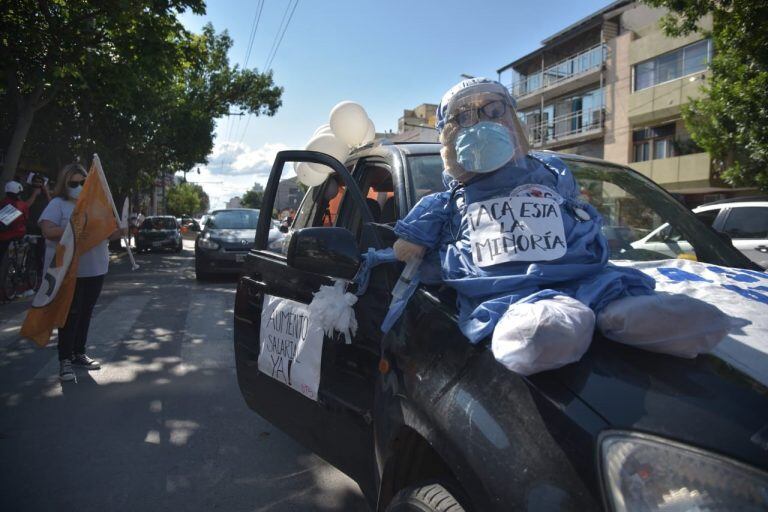 Marcha de los trabajadores de la salud en Córdoba  (Foto / Facundo Luque)