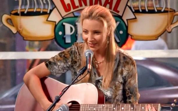 Lisa Kudrow como Phoebe Buffay en Friends.