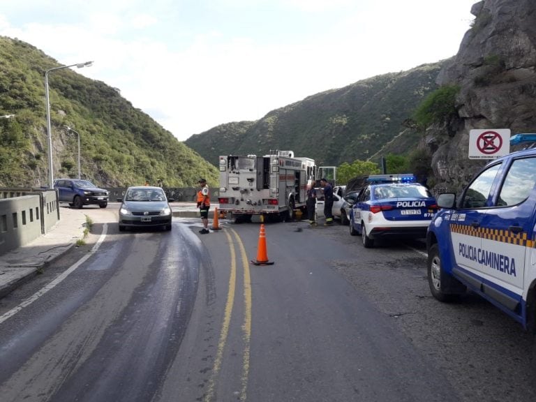 Accidente dos autos de frente