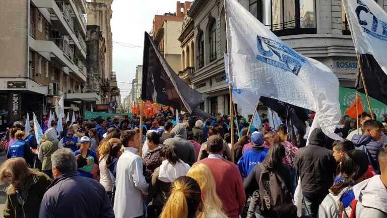 Protestas en el centro rosarino.